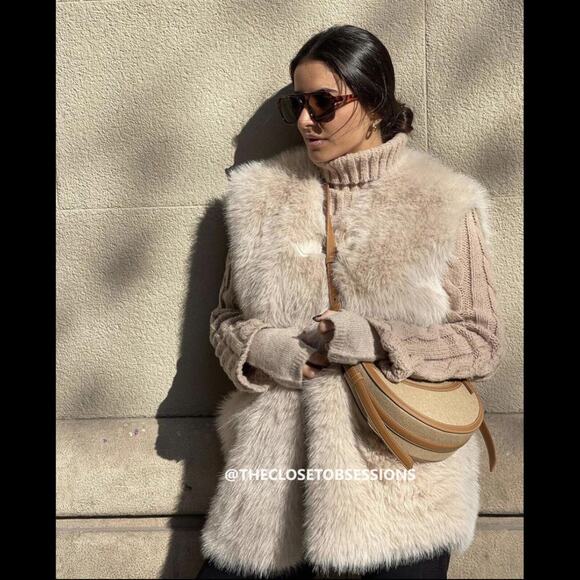 ZARA Faux Fur Toggle Vest NWT 🤍 - Picture 10 of 16